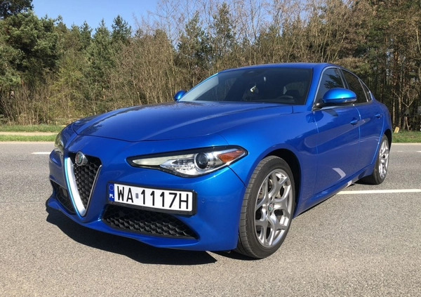 Alfa Romeo Giulia cena 102000 przebieg: 15000, rok produkcji 2020 z Warszawa małe 67